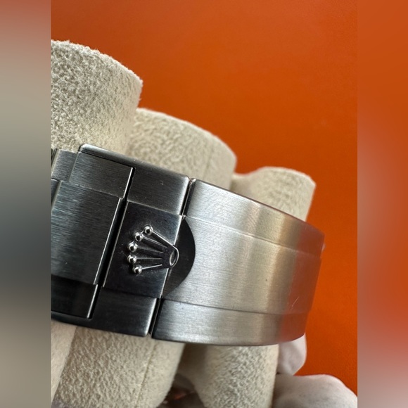 Rolex Hulk green 40 submariner box and papers circa 2019 
116610LV - Picture 14 of 16